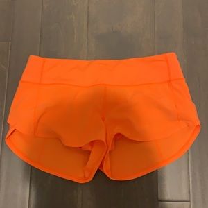 LULULEMON NWOT speed up shorts — size 6 (Highlight Orange)
